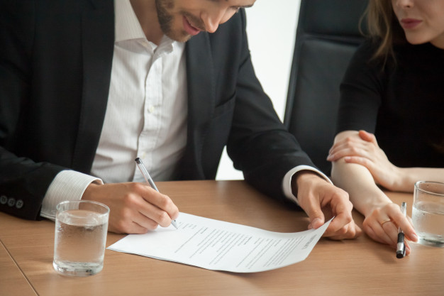 Faire appel à un avocat en droit d’assurance pour vos contrats d’assurance