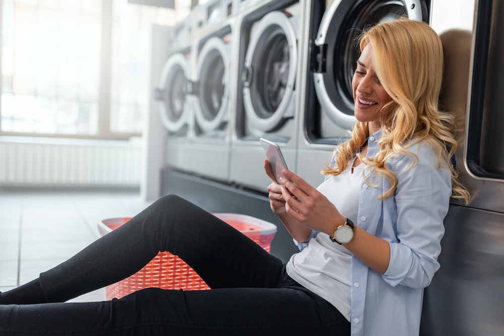 Comment utiliser les nouvelles technologies pour améliorer votre laverie automatique ?