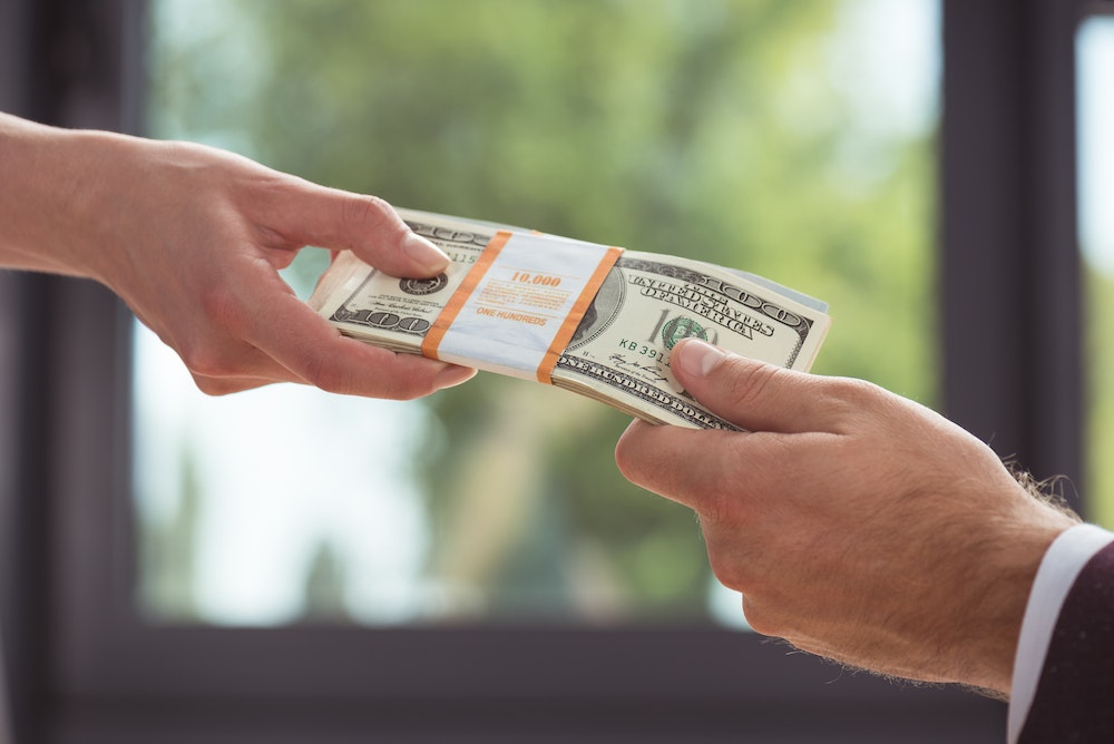 L'impact du niveau d'expérience sur le salaire brut pour 2200 euros net : analyse et perspectives