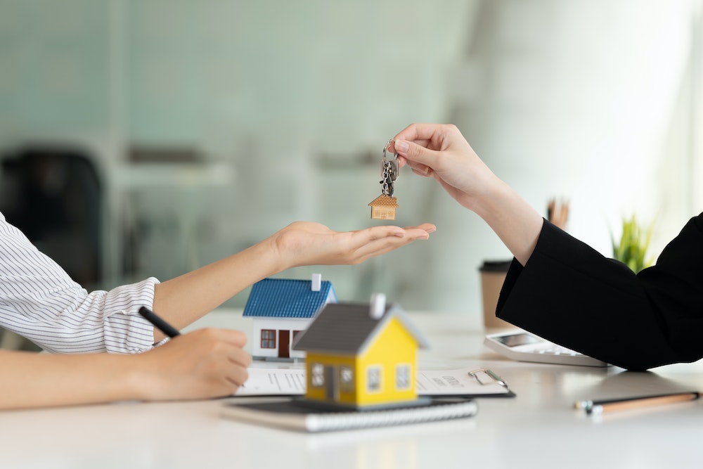 Créer son agence immobilière : un défi ambitieux mais accessible