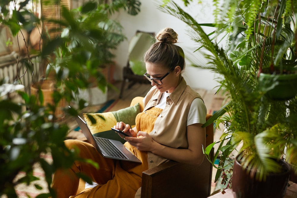 Travailler à l'étranger pour un employeur français : opportunités et défis