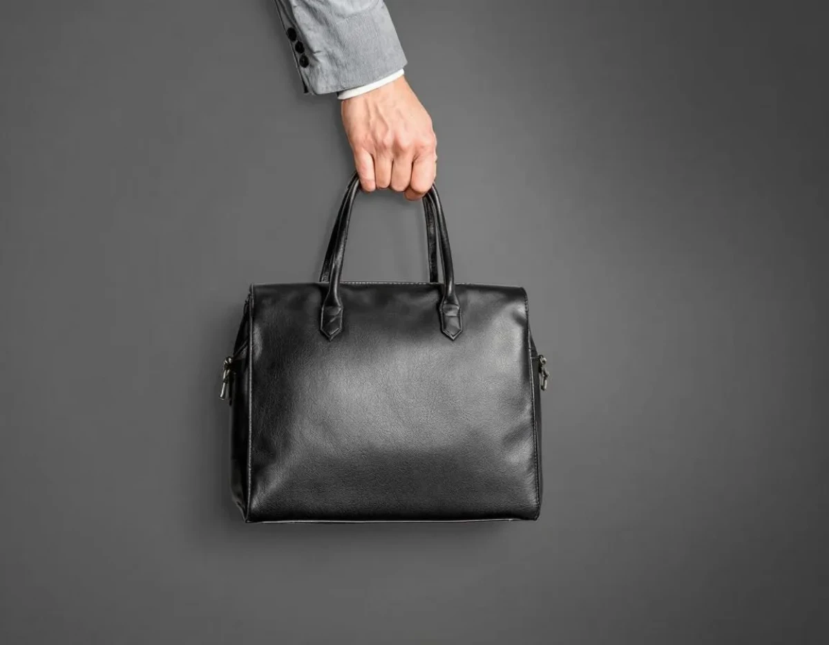Vendre des sacs bandoulière en cuir sur les marketplaces premium : Guide stratégique pour entrepreneurs